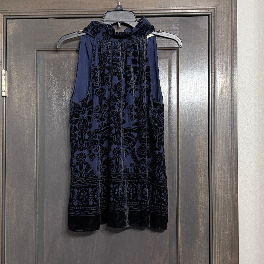 Max Studio NWT Midnight Blue w/ Black Velvet Devore Tie Neck Top Small